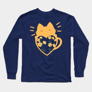 A cat with a heart and roses is a gift for cat lovers Long Sleeve T-Shirt